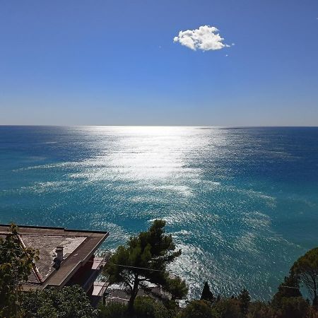 A & M House Apartment Moneglia Bagian luar foto
