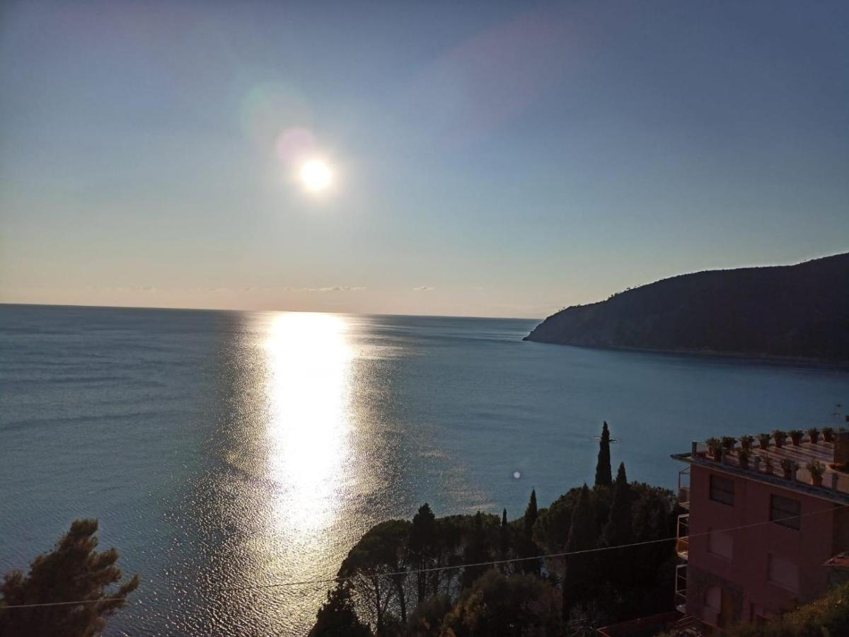 A & M House Apartment Moneglia Bagian luar foto