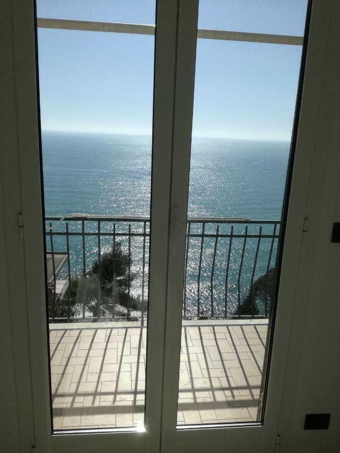 A & M House Apartment Moneglia Bagian luar foto