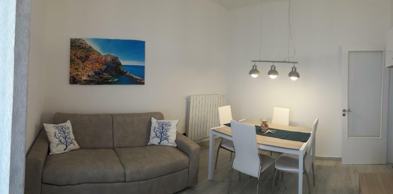 A & M House Apartment Moneglia Bagian luar foto