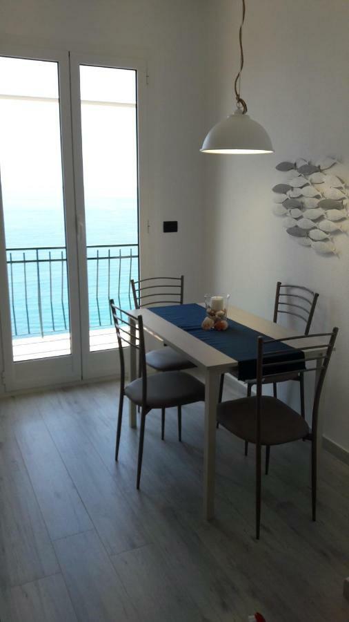 A & M House Apartment Moneglia Bagian luar foto