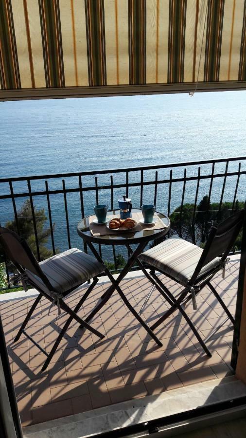 A & M House Apartment Moneglia Bagian luar foto
