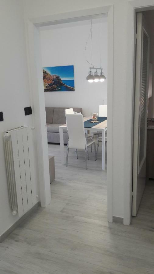 A & M House Apartment Moneglia Bagian luar foto